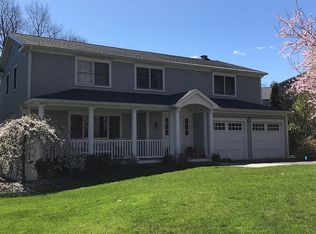 52 Coachlamp Ln, Darien, CT 06820