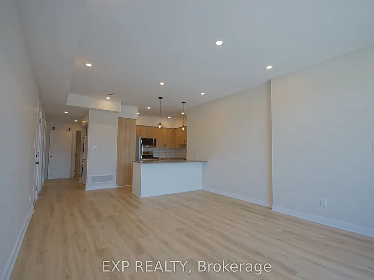 1353 Gosset St — Photo 2
