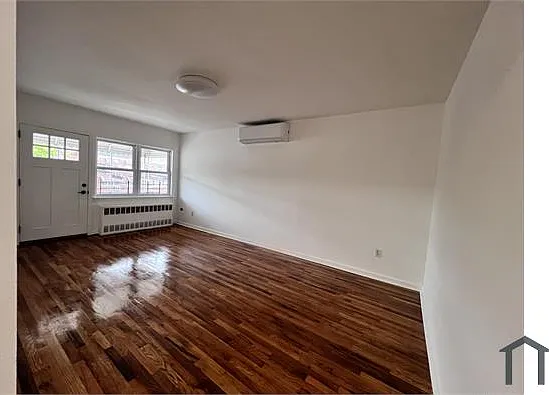 2033 Strang Ave #2 — Photo 16