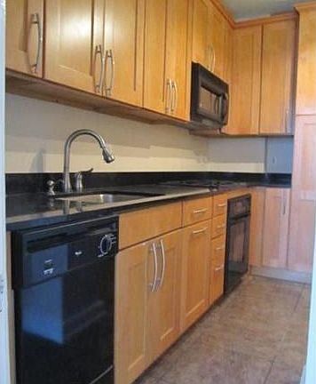 3rd image of 4900 Saint Charles Ave APT 1C