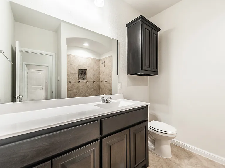 1109 Genola Dr — Photo 10
