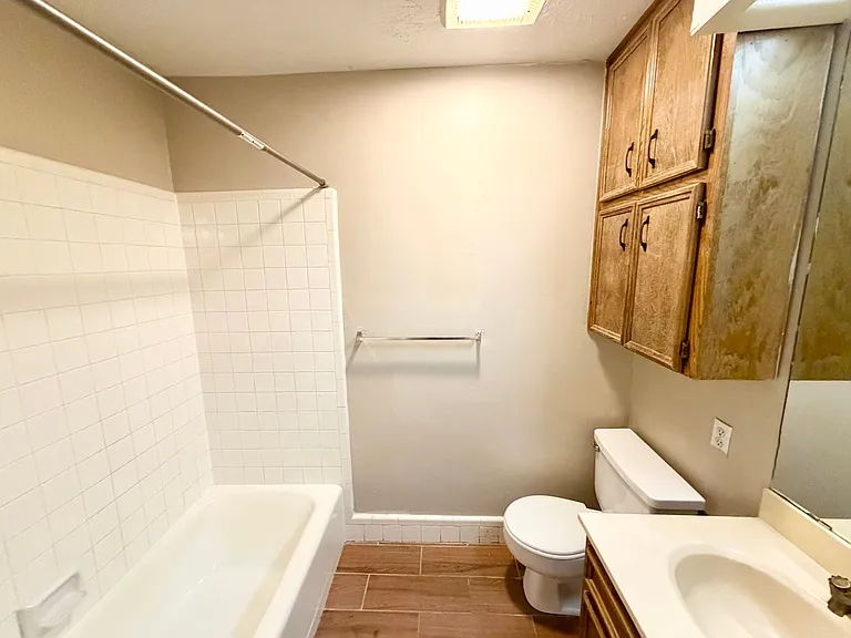2802 Stewart Dr — Photo 13