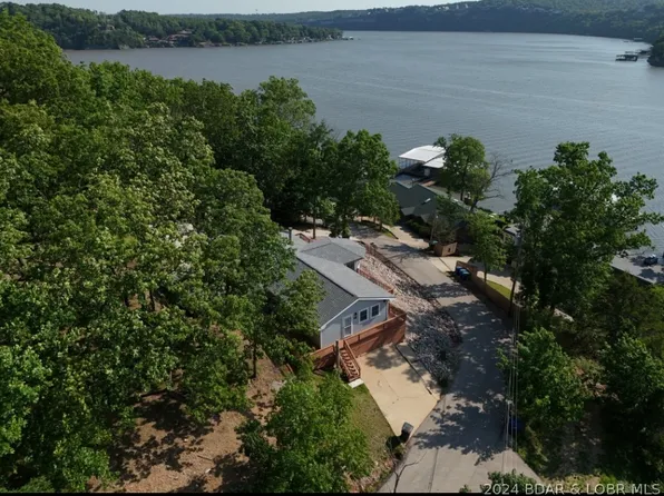 1267 Crystal Springs Rd, Linn Creek, MO 65052