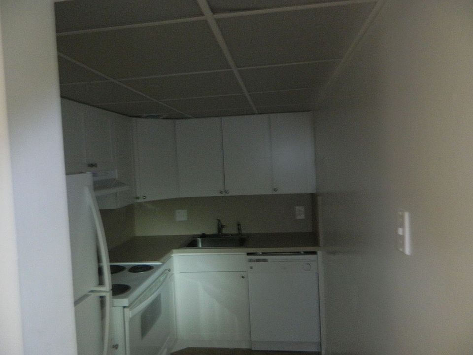 Building Photo 3