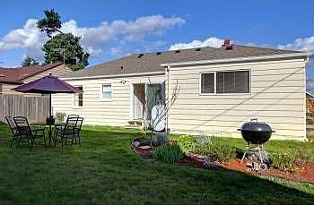 5th image of 10247 39th Ave SW