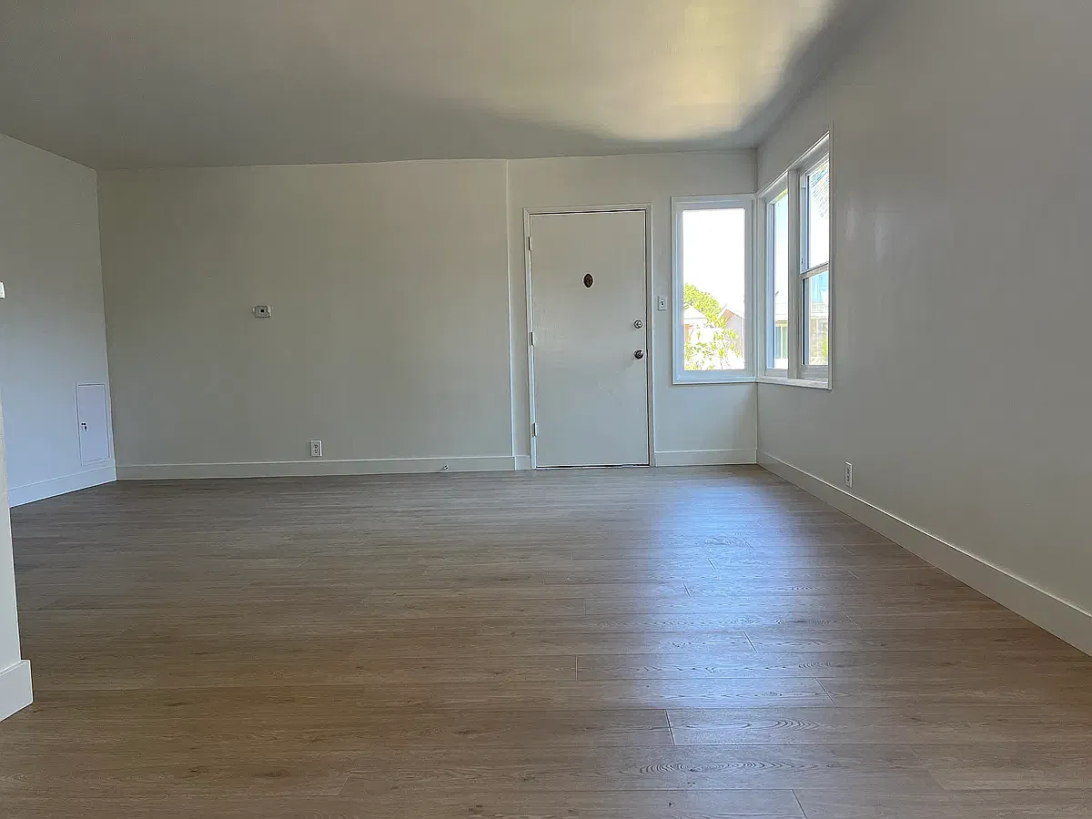 2 bed, 850 sqft, $2,200 — Photo 4