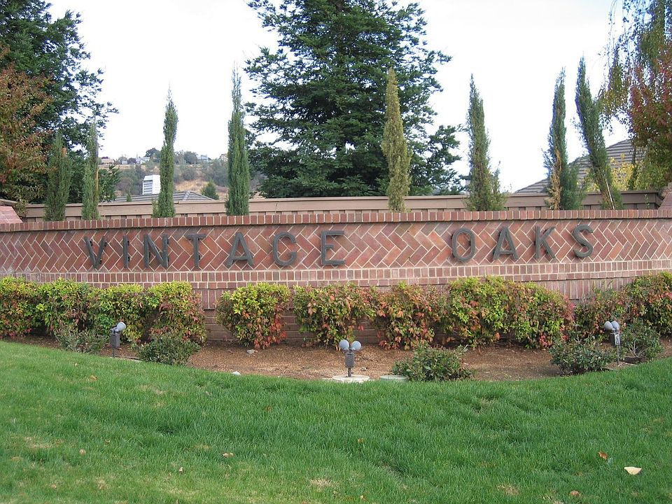 Located in the community of Vintage Oaks