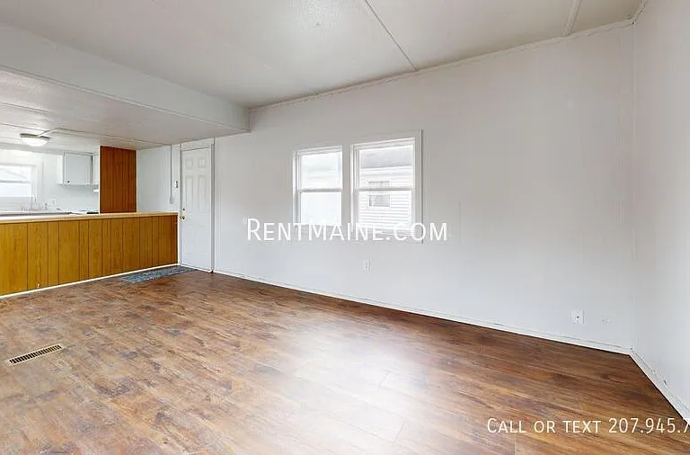 681 Main Rd N #14 — Photo 3