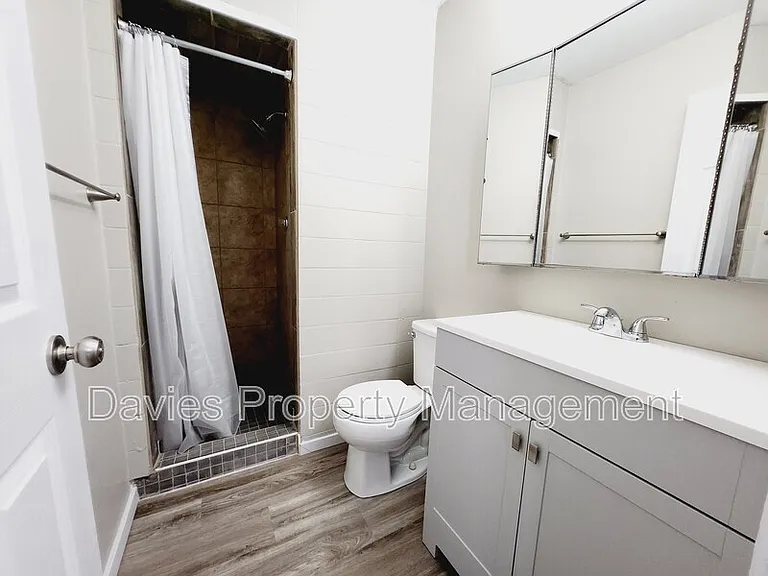 3432 42nd St NW — Photo 10