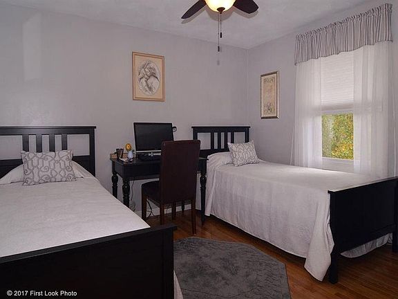 4th image of 245 Mayfield Ave APT 1