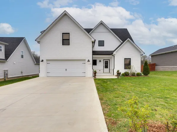 1116 Johnson St, Burns, TN 37029