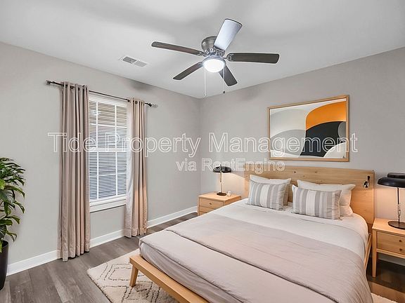 4th image of 2228 Van Buren Ave