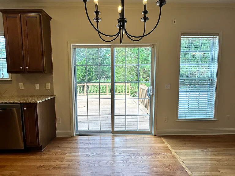 4612 Cottendale Dr — Photo 14
