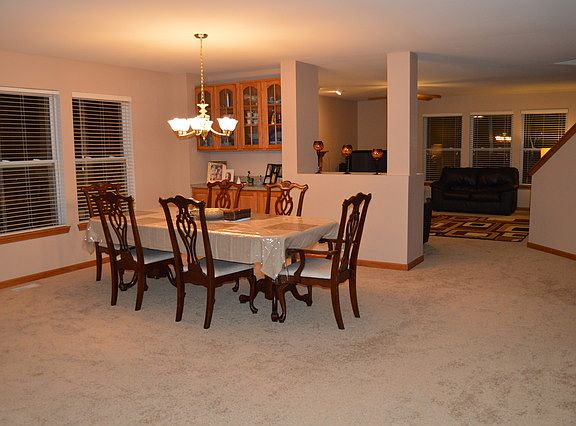 3rd image of 1711 Sandstone Pkwy