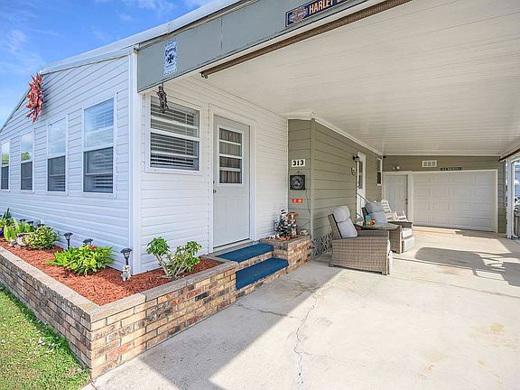 5th image of 313 Blue Beard Dr