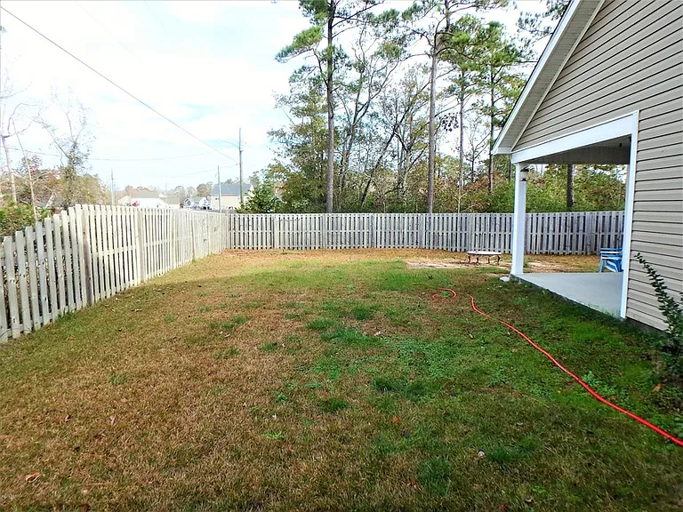 422 Ridgeway Dr — Photo 9