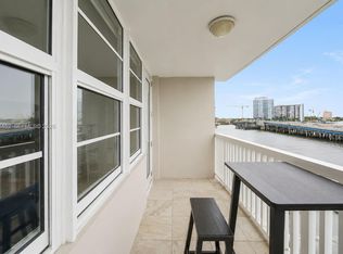 Villa Bay Vista, Miami Beach, FL 33141