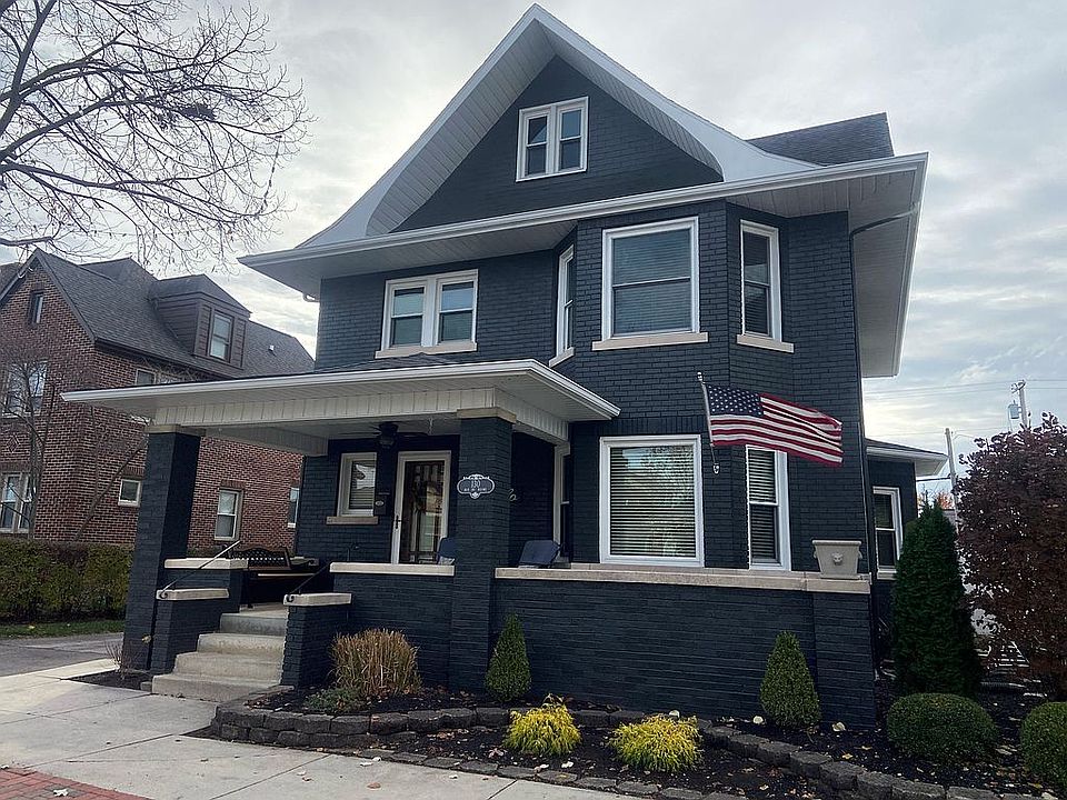 1st image of 130 E Main St