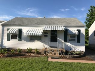 10652 Saint Francis Ln, Saint Ann, MO 63074