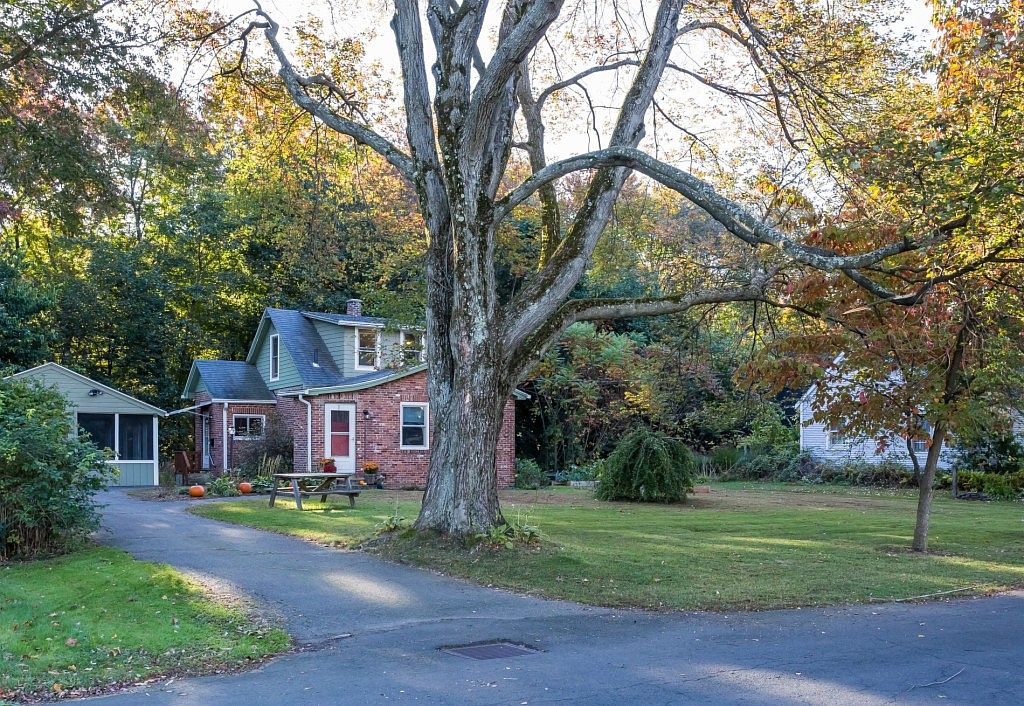 20 Colonial Ave, Agawam, MA 01001 Zillow