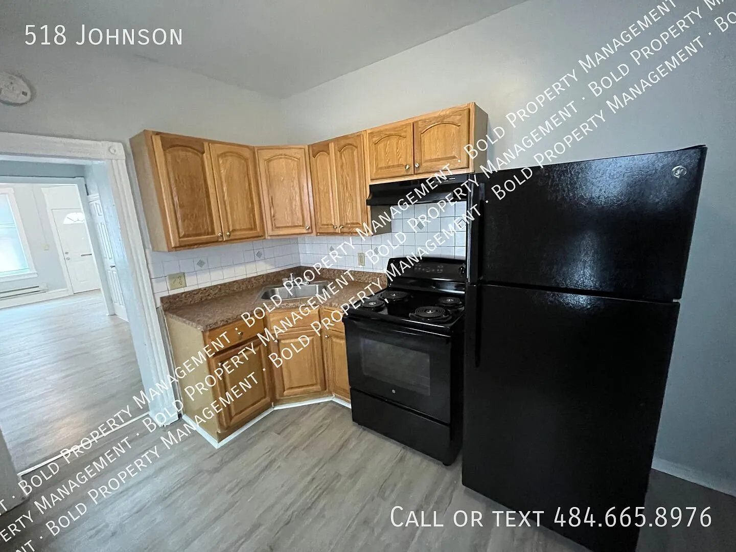 Three bedroom one bath Reading home — Photo 3