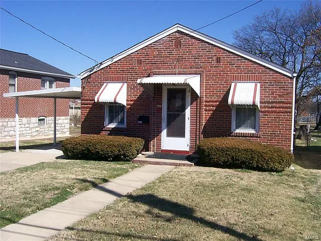 4651 Tiemann Ave photo 1