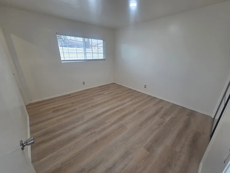 2613 Willard Ave — Photo 24