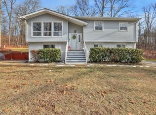 16 Alpine Rd, Stockholm, NJ 07460