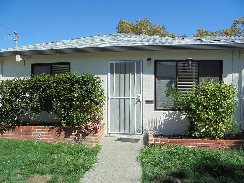 1st image of 522 Carpenter St #522