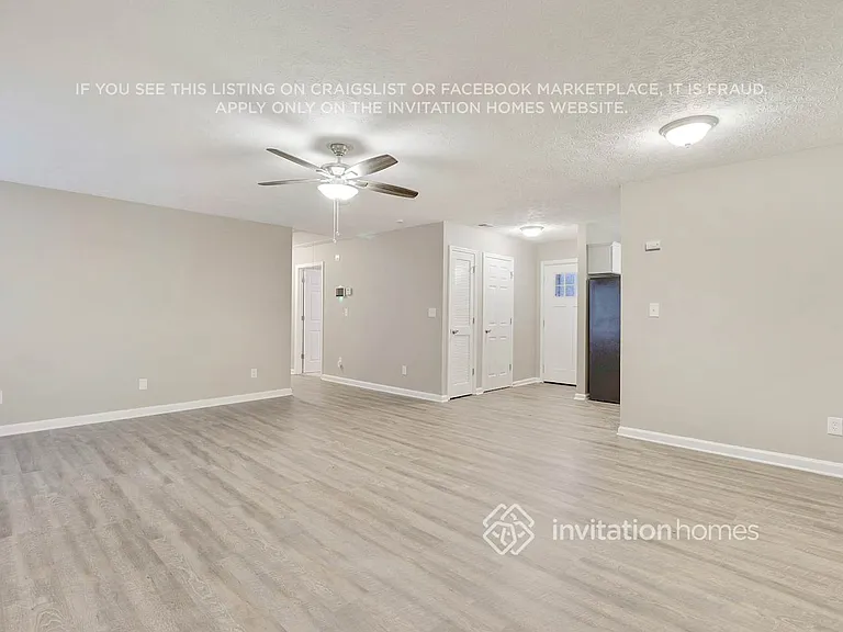 626 Waynes Ct SE — Photo 8