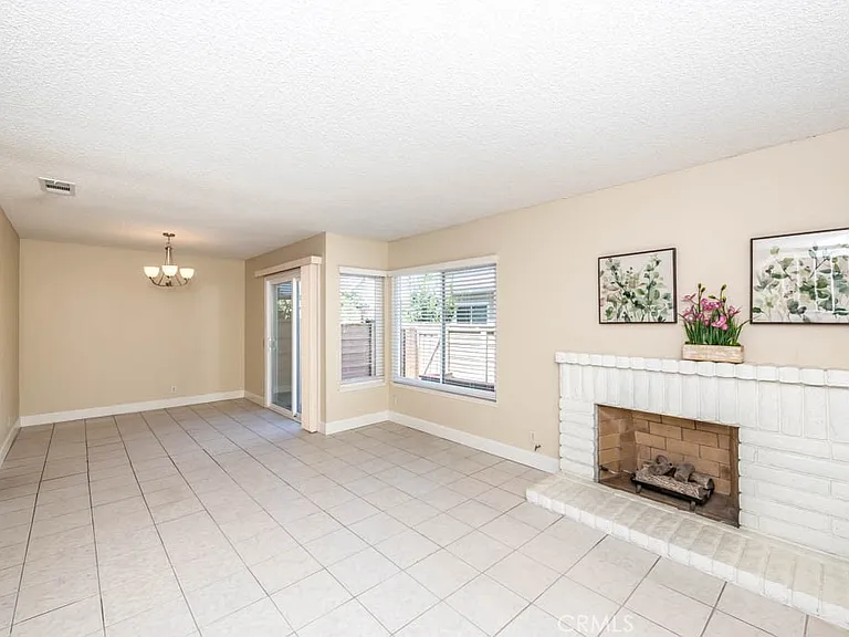 21 Ashbrook #102 — Photo 12