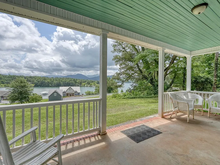 131 Wonderview Dr — Photo 4