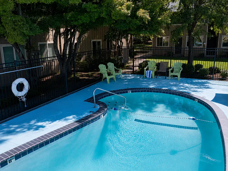 Fountain Court Apartments — Photo 14