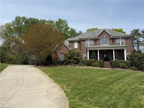 283 Heatherwood Dr, Winston Salem, NC 27107