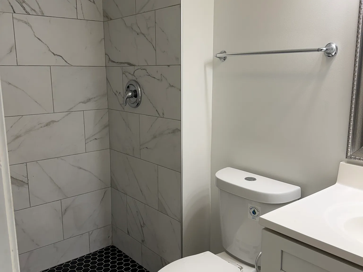3 bed, 1430 sqft, $2,200 — Photo 2