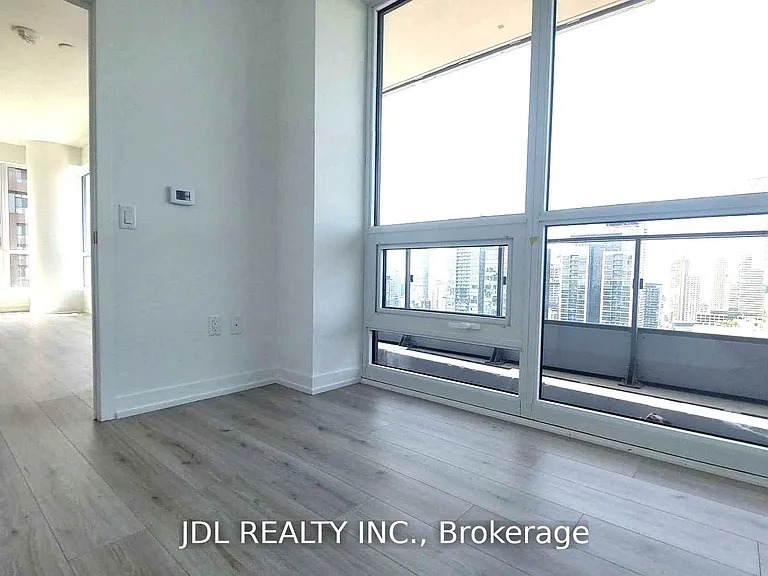 395 Bloor St E #3802 — Photo 3