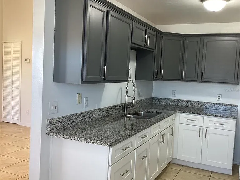 543 Cardinal Dr — Photo 8