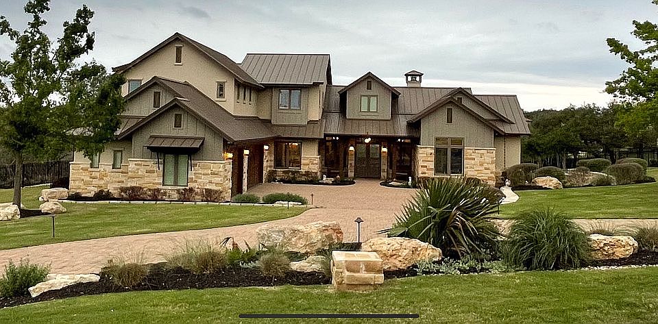 8116 Magnolia Ridge Cove