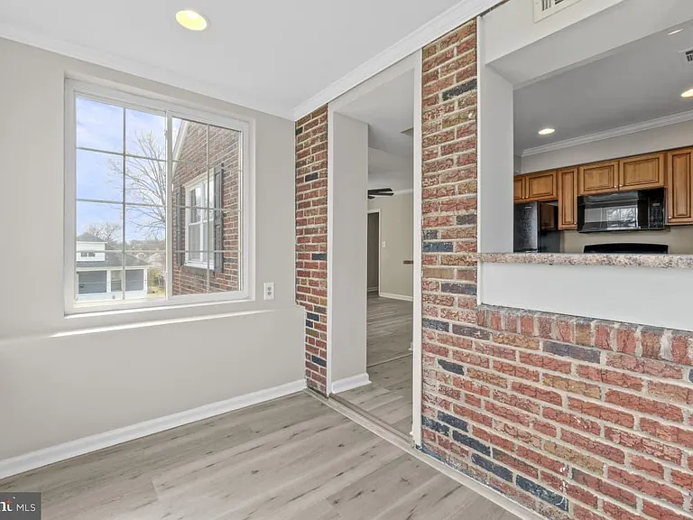 2528 Wendover Rd #B — Photo 8