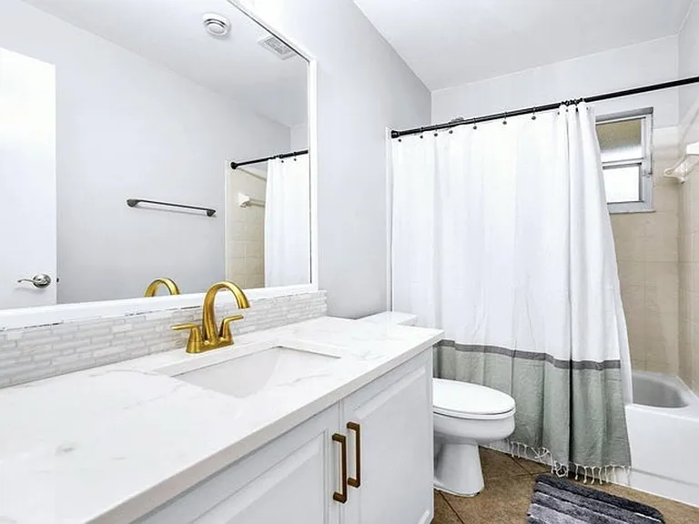 12898 Buckland St — Photo 17