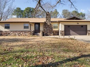 46 N Woodridge Rd, Rogers, AR 72756