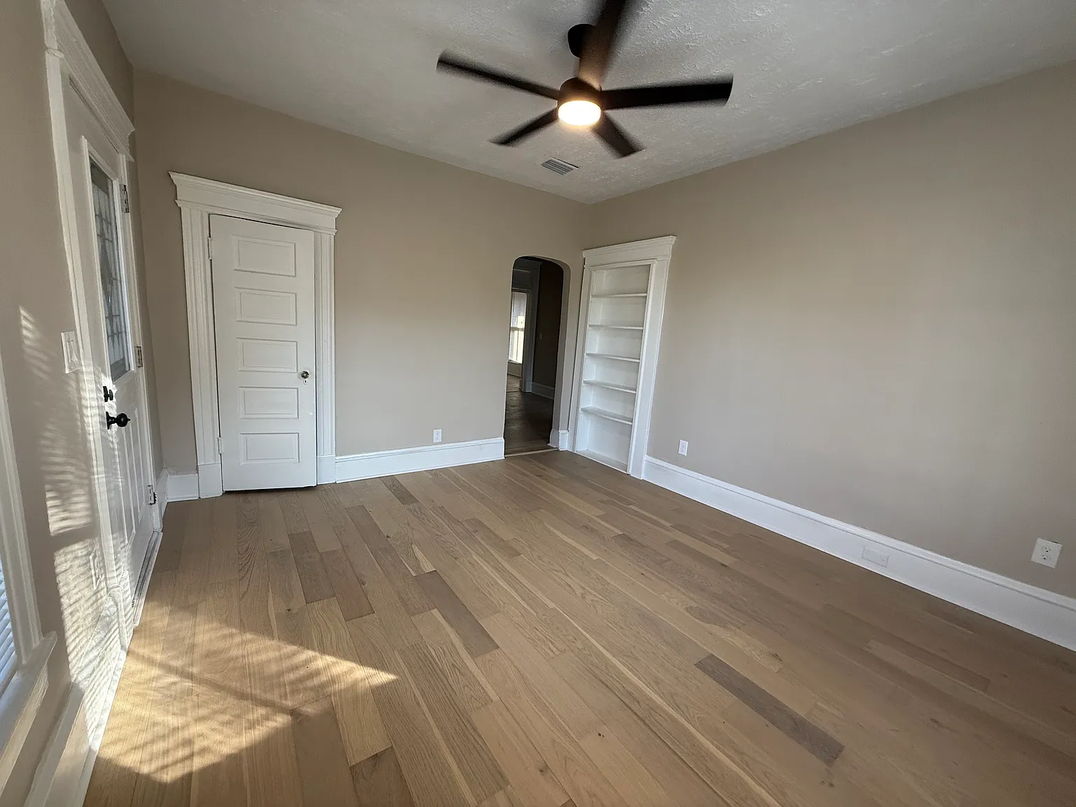 3 bed, $1,645 — Photo 1
