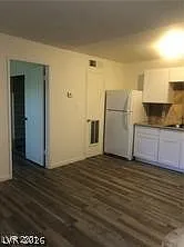 3726 Hazelwood St #15 — Photo 8