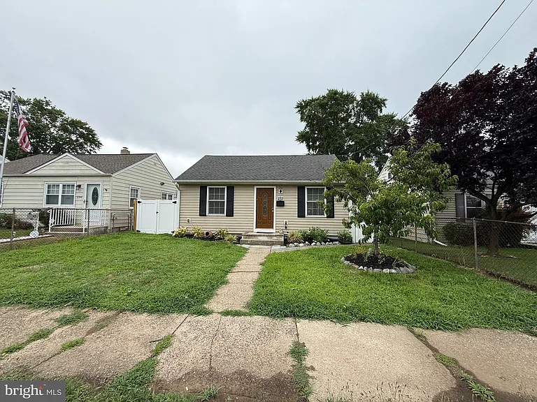 222 Samdin Blvd — Photo 3