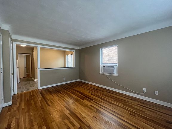 3rd image of 638 Snelling Ave S APT 9
