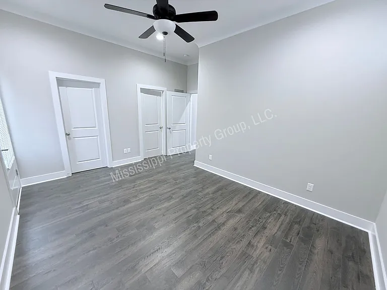 1402 Pleasant Dr — Photo 9