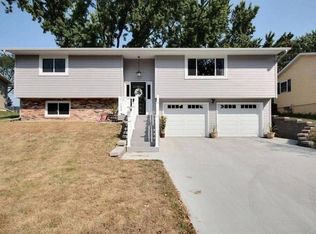 1025 Pierce St, Onalaska, WI 54650