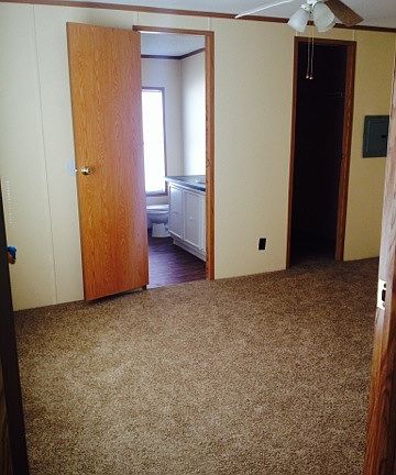 5th image of 5409 Black Dr