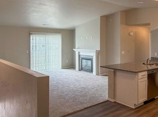 THE CROSSROAD COMMONS, Saukville, WI 53080