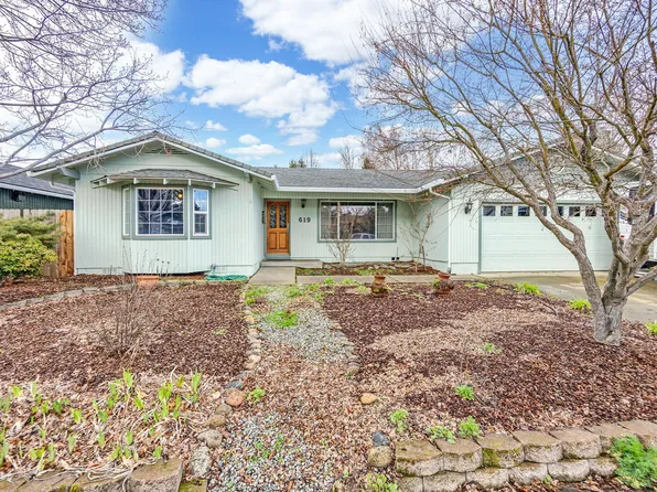 619 Palo Verde Way, Central Pt, OR 97502